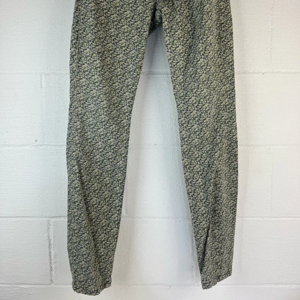 CAbi #5083 Ditsy Floral Skinny Jeans, 2